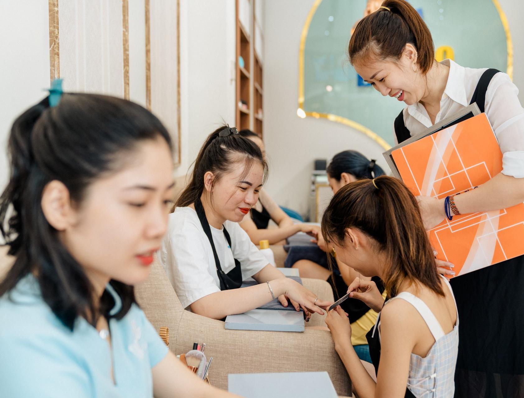 Dịch vụ đào tạo học viên nail